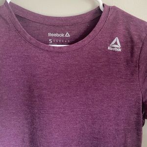 2 / 12! ✨✨Reebok short sleeve tee